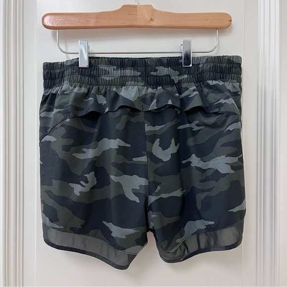 Athleta Camo Mesh Racer Running Speed Shorts 4" Lined Zipper Pocket Athleisure - Picture 7 of 10